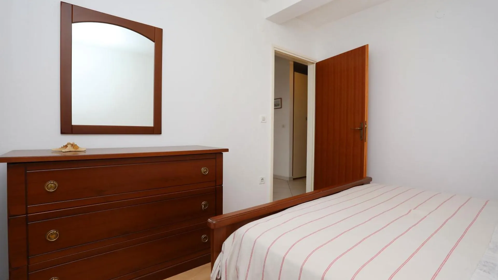 Sea View Apartment With Private Parking Place